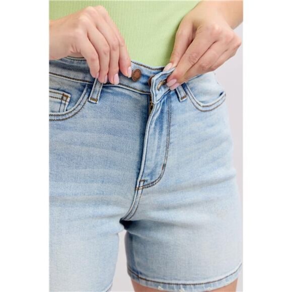 Judy Blue Full Size 2 Button Denim Shorts with Pockets Plus Size - Picture 4 of 16